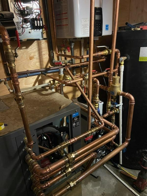 Thermal copper pipes installation